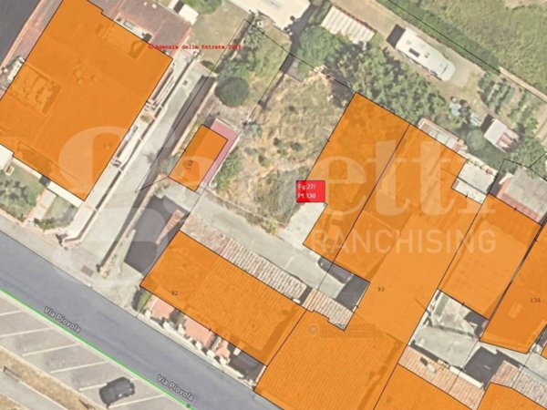 casa indipendente in vendita ad Empoli in zona Villanuova