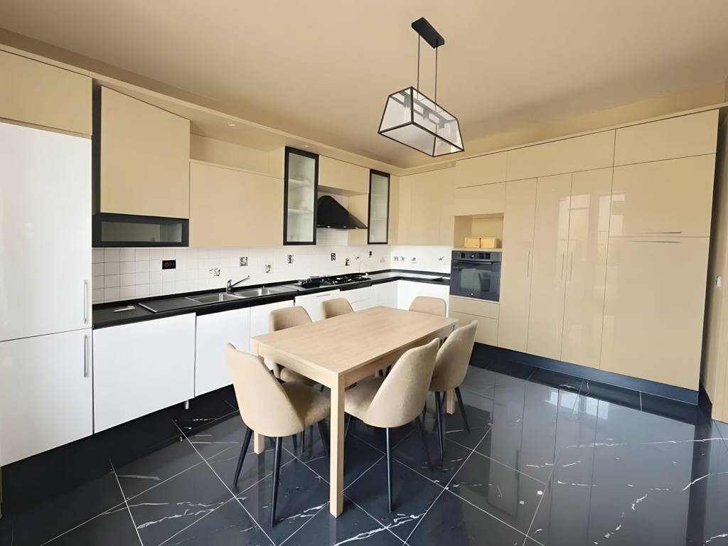 casa indipendente in vendita ad Empoli in zona Centro Storico