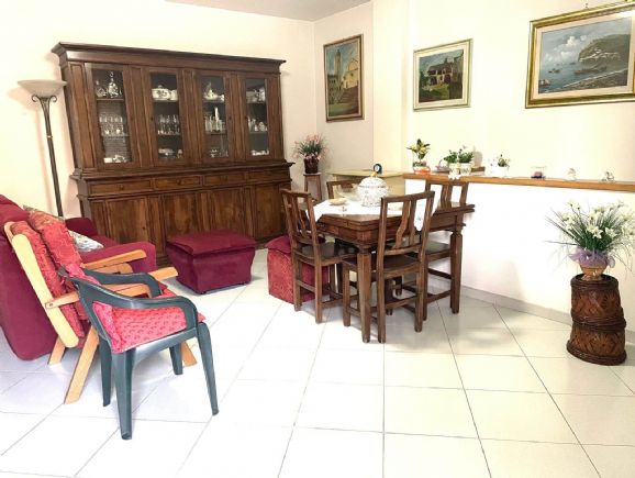 appartamento in vendita ad Empoli in zona Avane