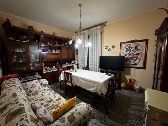 appartamento in vendita ad Empoli in zona Avane