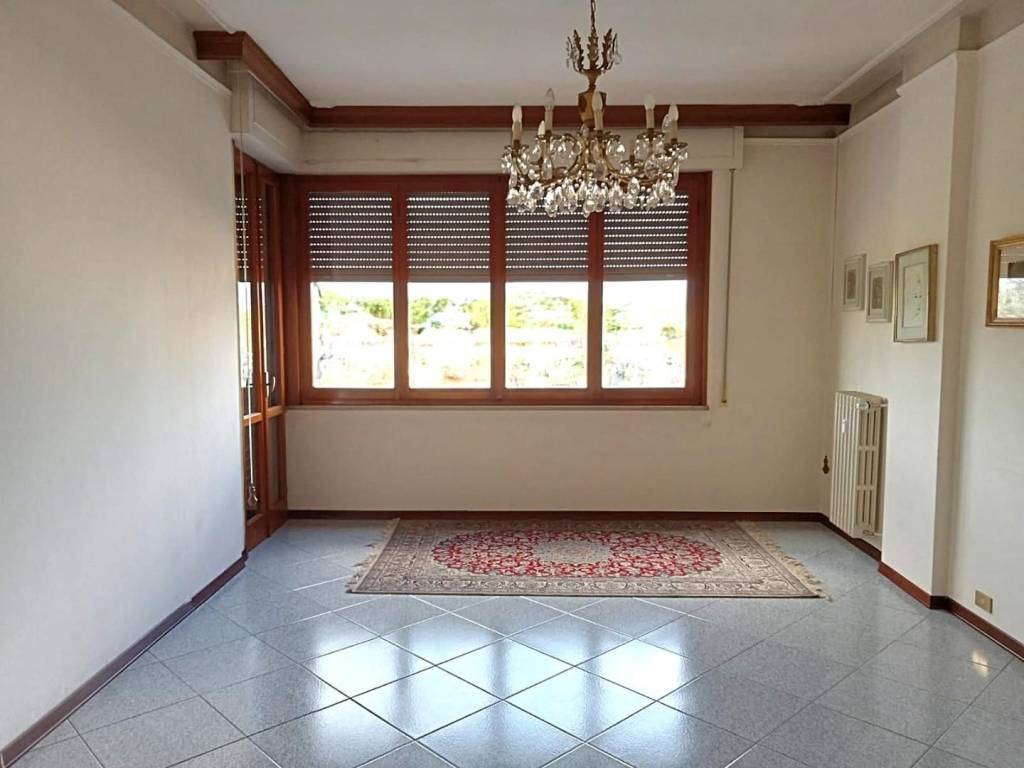 appartamento in vendita ad Empoli in zona Avane