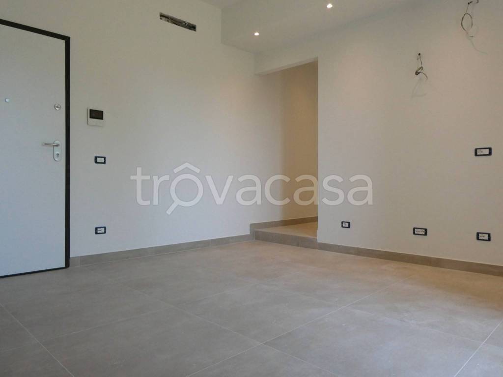 appartamento in vendita ad Empoli in zona Avane