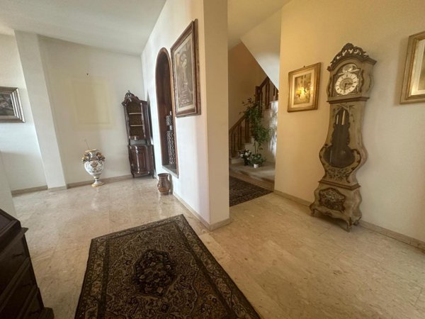 casa indipendente in vendita ad Empoli in zona Avane