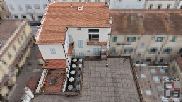casa indipendente in vendita ad Empoli in zona Centro Storico