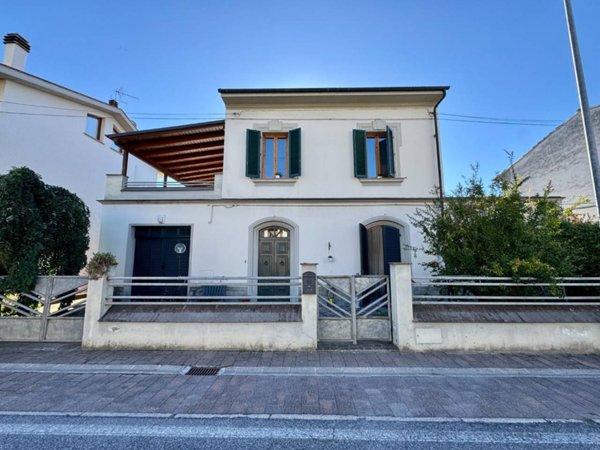casa indipendente in vendita ad Empoli in zona Sant'Andrea