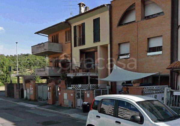 appartamento in vendita ad Empoli in zona Serravalle