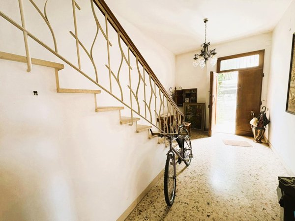 casa indipendente in vendita ad Empoli in zona Centro Storico