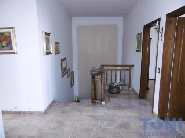 casa indipendente in vendita ad Empoli in zona Centro Storico