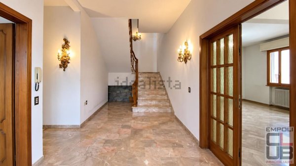 casa indipendente in vendita ad Empoli in zona Avane