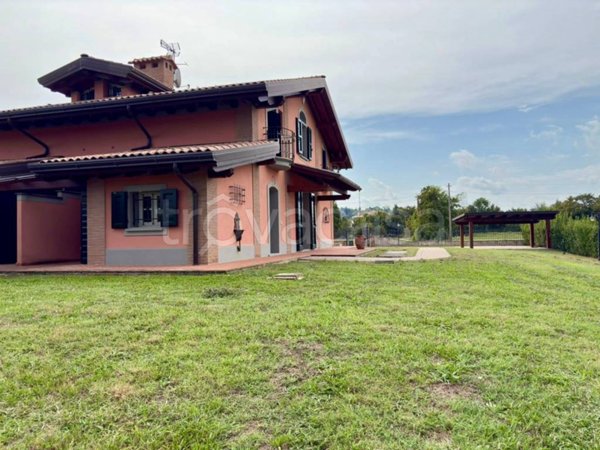 casa indipendente in vendita ad Empoli in zona Ponzano