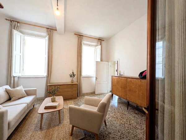 casa indipendente in vendita ad Empoli in zona Centro Storico