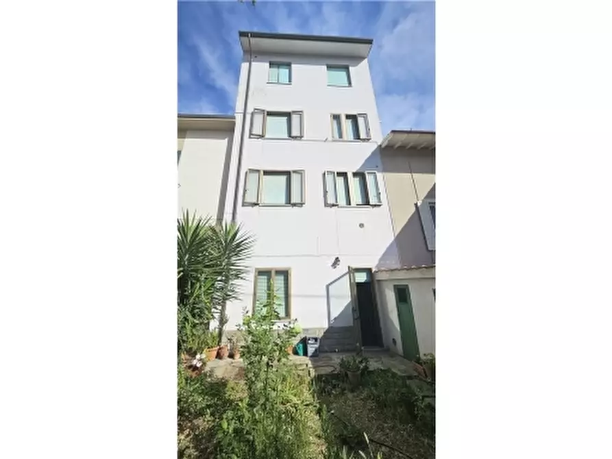 casa indipendente in vendita ad Empoli in zona Pontorme