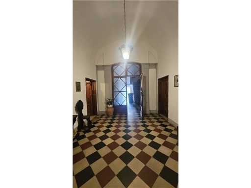 intera palazzina in vendita ad Empoli in zona Centro Storico