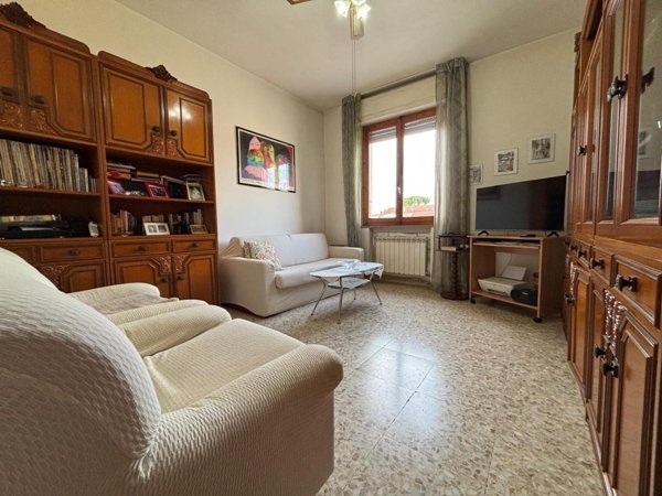 appartamento in vendita ad Empoli in zona Avane