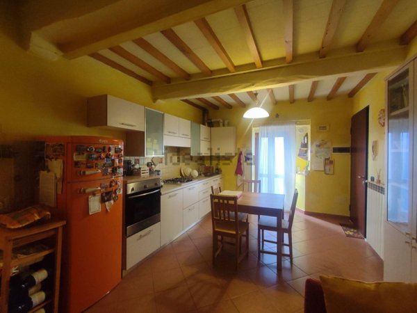 appartamento in vendita ad Empoli in zona Carraia