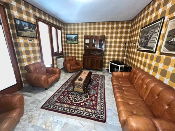 casa indipendente in vendita ad Empoli in zona Villanuova