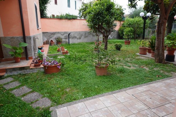 appartamento in vendita ad Empoli in zona Pontorme