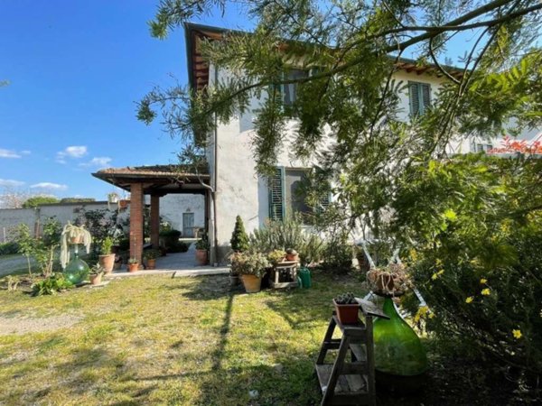 casa indipendente in vendita ad Empoli in zona Corniola