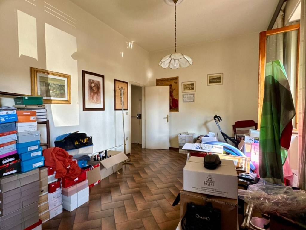 appartamento in vendita ad Empoli in zona Avane