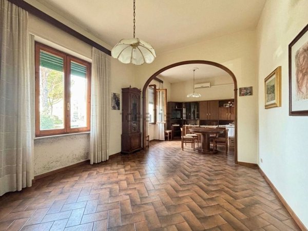 appartamento in vendita ad Empoli in zona Avane