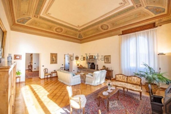 appartamento in vendita a Fiesole in zona Girone