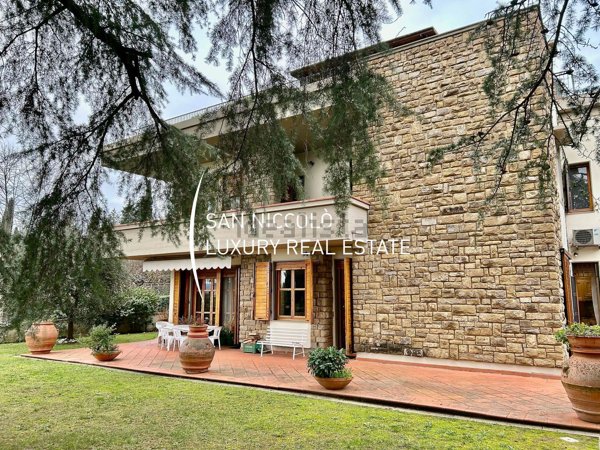 casa indipendente in vendita a Fiesole