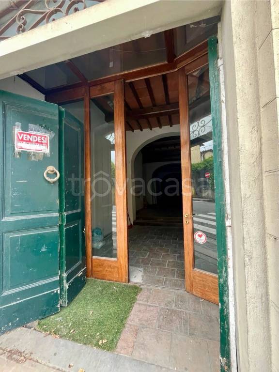 negozio in vendita a Fiesole