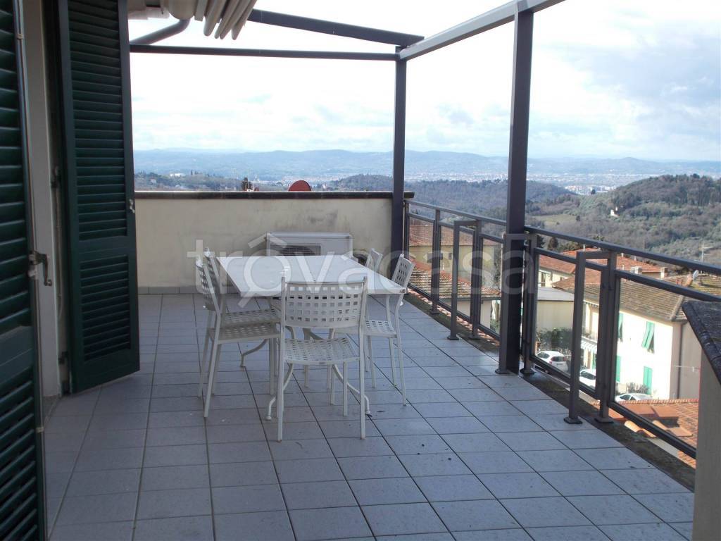 appartamento in vendita a Fiesole in zona Pian di San Bartolo