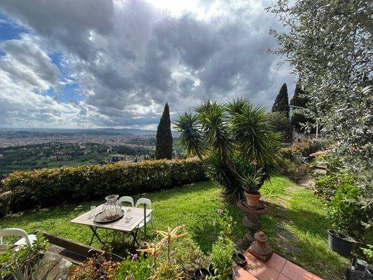 casa indipendente in vendita a Fiesole