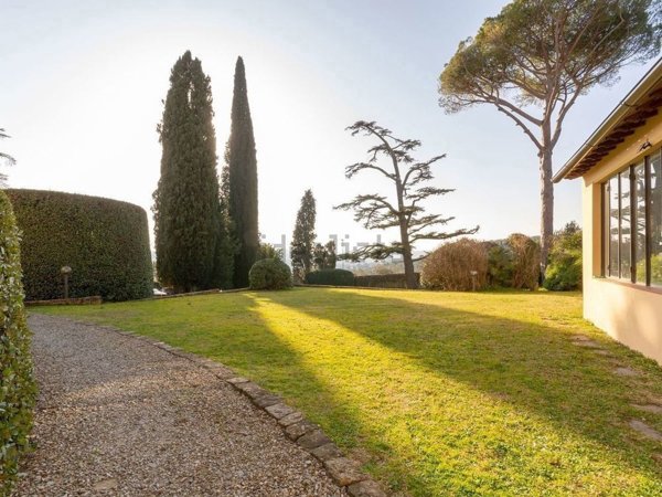 appartamento in vendita a Fiesole in zona Girone