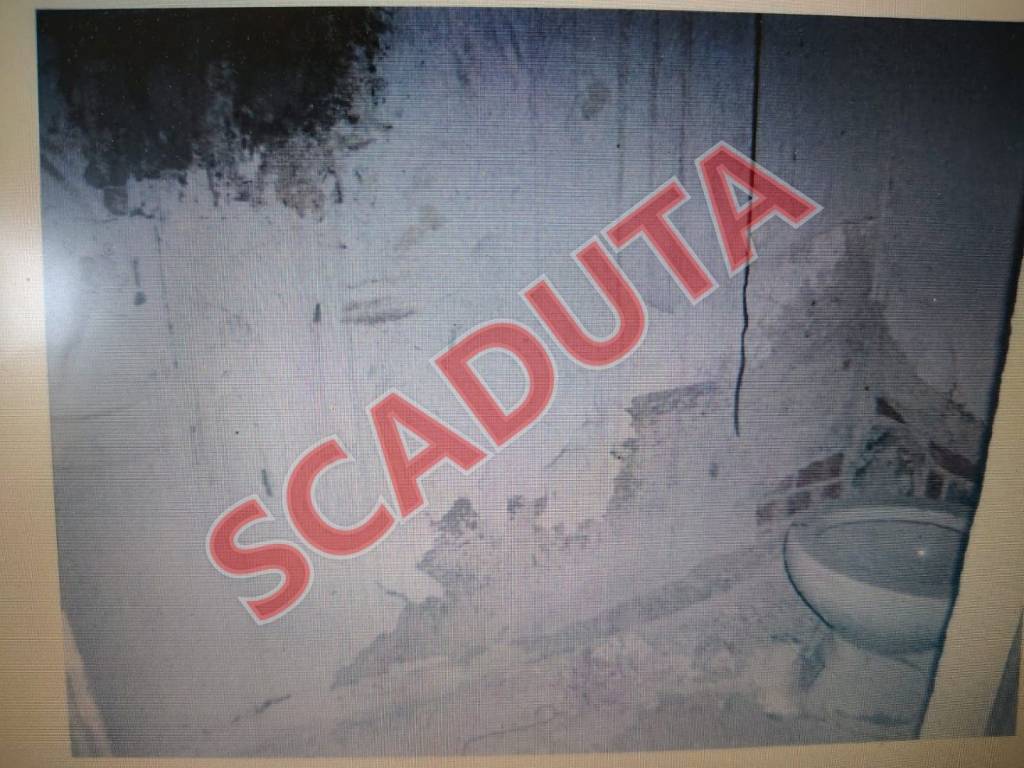 negozio in vendita a Fiesole in zona Compiobbi