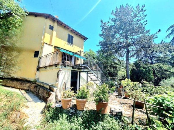 casa indipendente in vendita a Fiesole