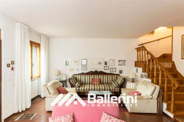 casa indipendente in vendita a Fiesole in zona Caldine