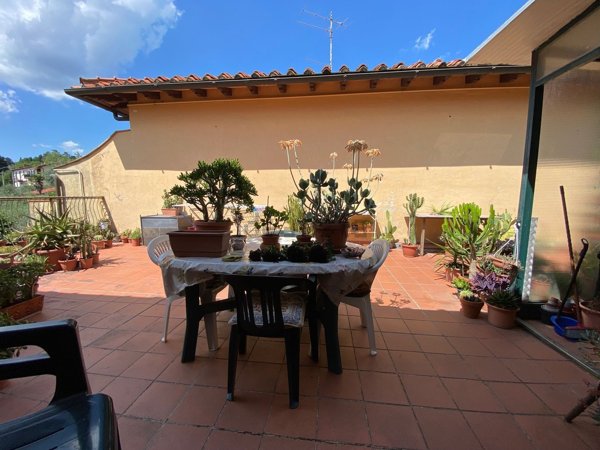 casa indipendente in vendita a Fiesole in zona Caldine