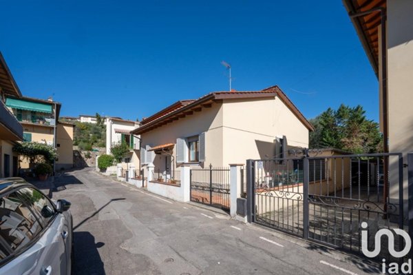 casa indipendente in vendita a Fiesole in zona Girone