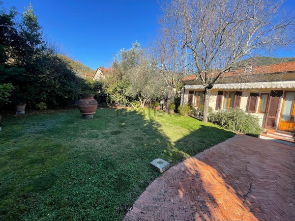 casa indipendente in vendita a Fiesole