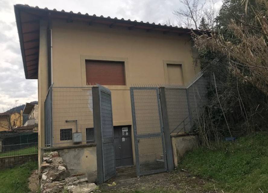 locale commerciale in vendita a Fiesole in zona Compiobbi