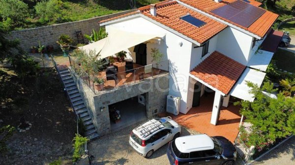 casa indipendente in vendita a Fiesole in zona Caldine