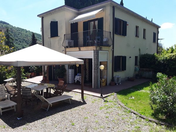 casa indipendente in vendita a Fiesole