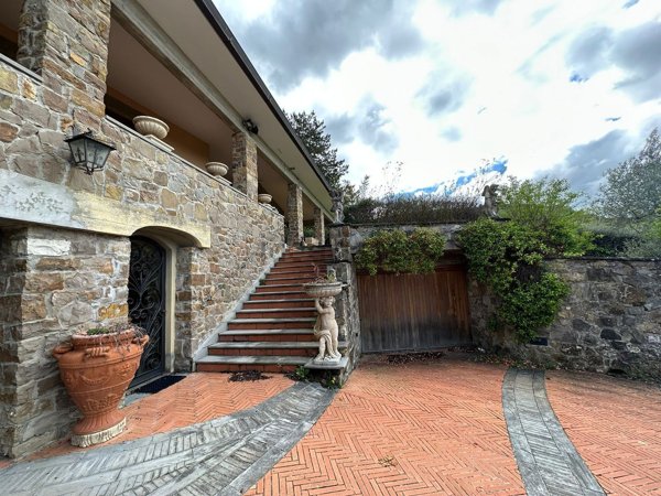 casa indipendente in vendita a Fiesole