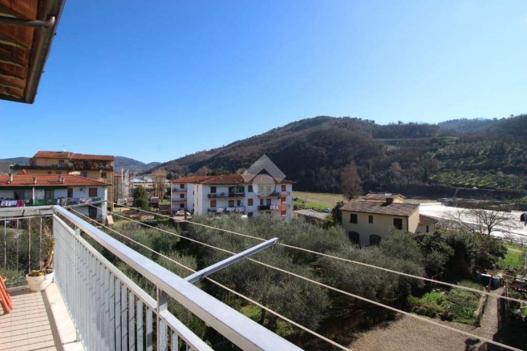 appartamento in vendita a Fiesole in zona Ellera