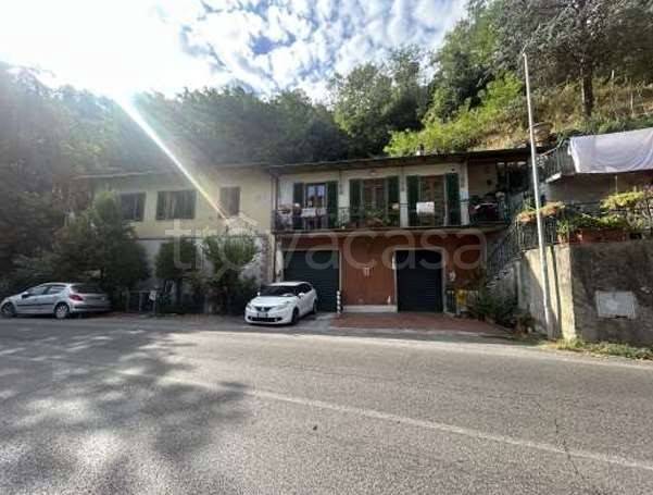 appartamento in vendita a Fiesole in zona Caldine