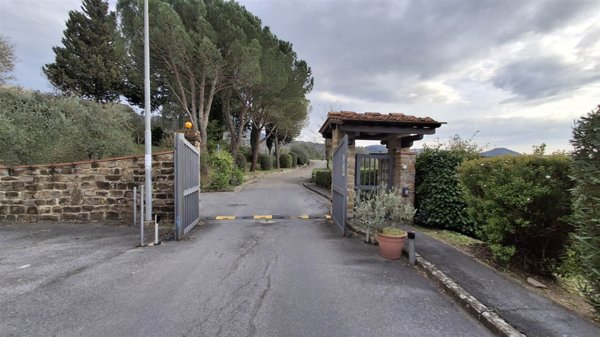 casa indipendente in vendita a Fiesole in zona Caldine