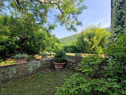 intera palazzina in vendita a Fiesole in zona Compiobbi