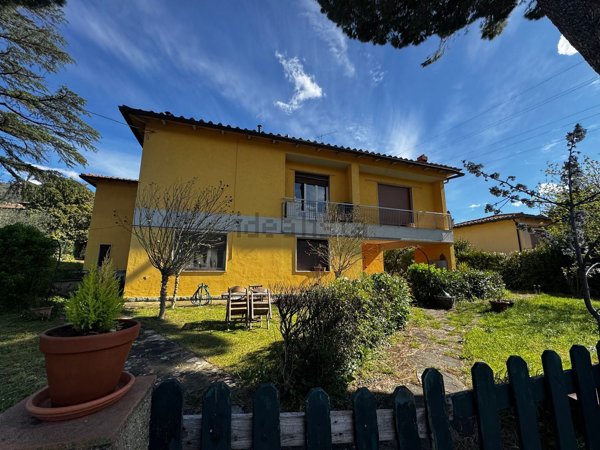 casa indipendente in vendita a Fiesole in zona Caldine