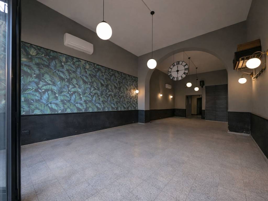 negozio in vendita a Fiesole in zona Compiobbi