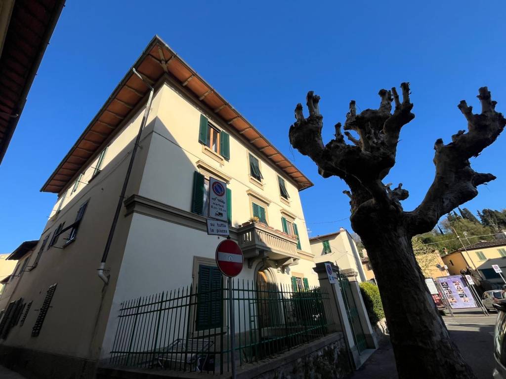appartamento in vendita a Fiesole in zona Caldine