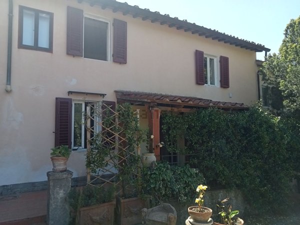 casa indipendente in vendita a Fiesole in zona San Domenico