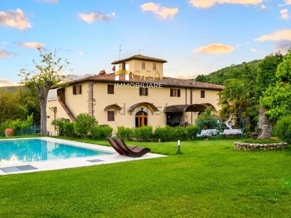 casa indipendente in vendita a Fiesole in zona Compiobbi
