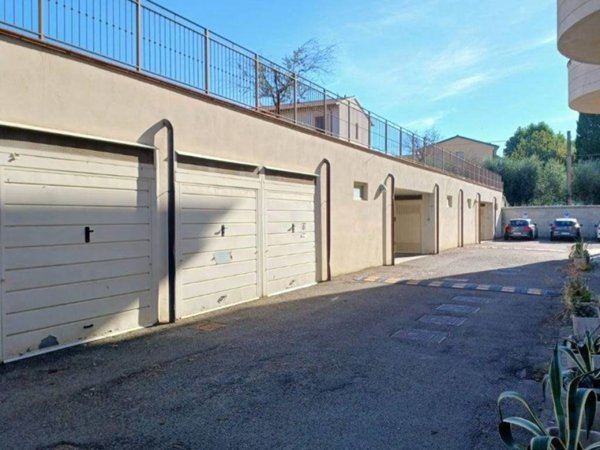 box auto in vendita a Fiesole in zona Ellera